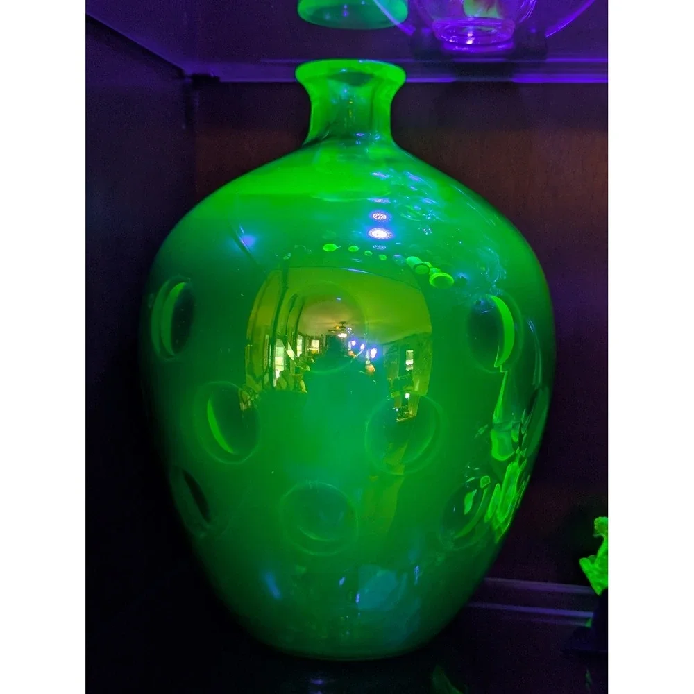 Vintage Uranium Mercury Emerald Green Blown Glass‎ Dimpled Vase MCM Decor 11.5